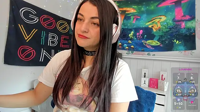 LovelyAzucena online show from 11-22-25, 01:54