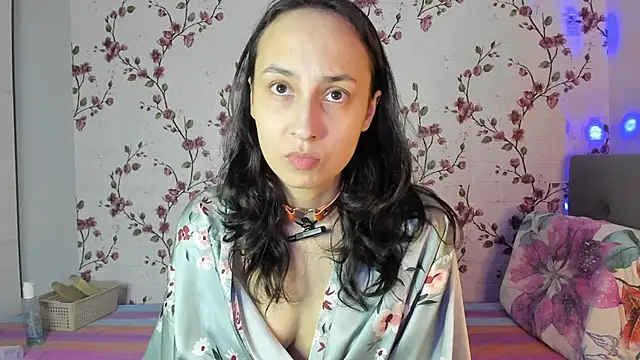 Alisagold90 online show from 12-21-25, 08:21