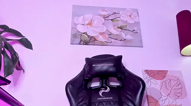 Snapshot of Noa_Sakura_ chatting on 02-21-25, 10:26 Noa Sakura online show from 02-21-25, 10:26