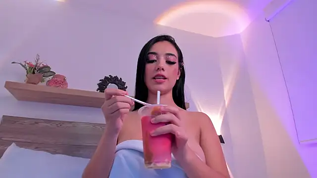 caroline22z online show from 01-25-25, 10:50