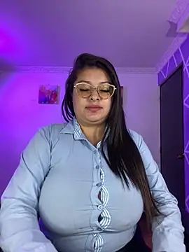 MiiaaJoness online show from 11-18-25, 03:05