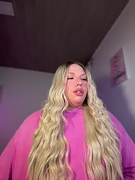 Snapshot of IsabellaFigueredo__ chatting on 02-21-26, 03:29 IsabellaFigueredo online show from 02-21-26, 03:29