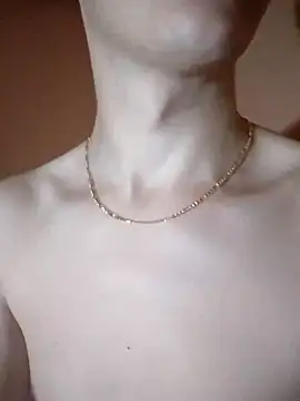 Snapshot of MiroKari2 chatting on 09-21-25, 12:01 MiroKari2 online show from 09-21-25, 12:01