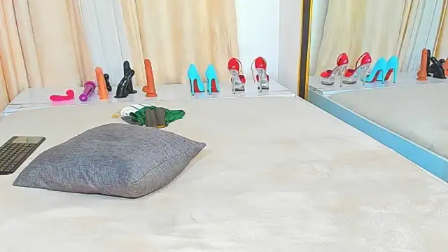 Yummy squirter online show from 10-27-25, 12:26