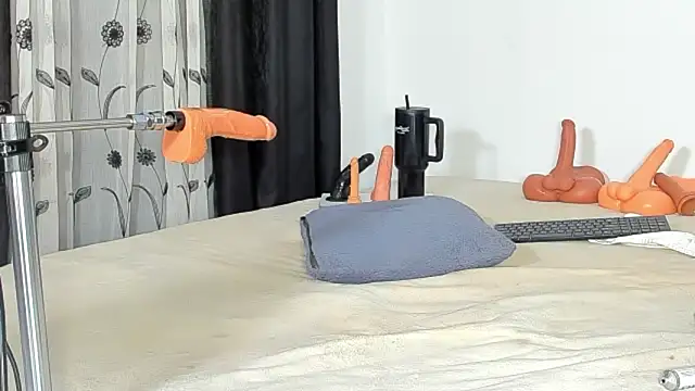 Yummy squirter online show from 06-19-26, 02:38
