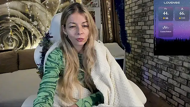 Eva Melow online show from 01-18-26, 05:06