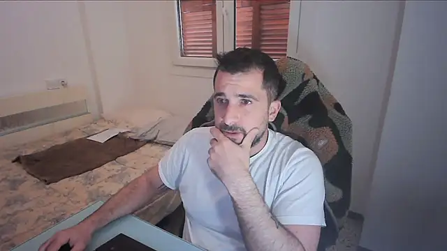 Snapshot of alex877x chatting on 04-28-26, 12:21 alex877x online show from 04-28-26, 12:21