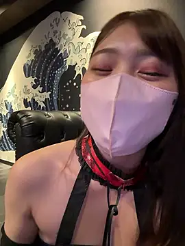 Snapshot of SUZU_ chatting on 06-12-26, 10:36 SUZU online show from 06-12-26, 10:36