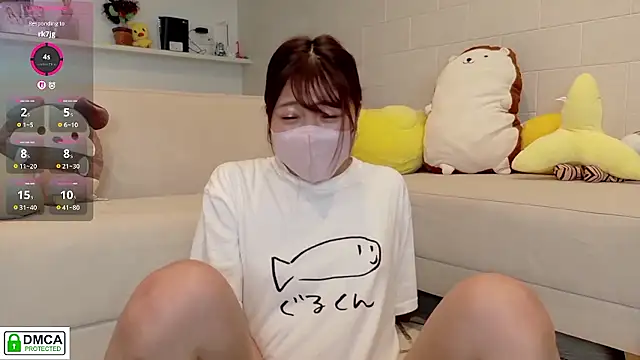 Snapshot of SUZU_ chatting on 06-27-26, 01:10 SUZU online show from 06-27-26, 01:10