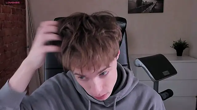 Snapshot of _tokyo_ghoul chatting on 01-17-25, 10:11  tokyo ghoul online show from 01-17-25, 10:11