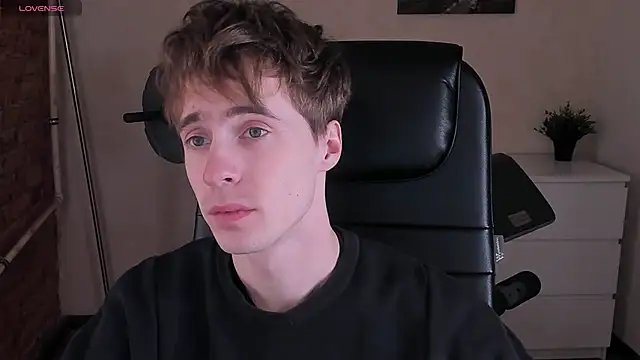 Snapshot of _tokyo_ghoul chatting on 01-24-25, 10:21  tokyo ghoul online show from 01-24-25, 10:21