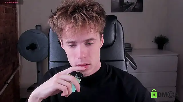 Snapshot of _tokyo_ghoul chatting on 10-10-25, 04:55  tokyo ghoul online show from 10-10-25, 04:55