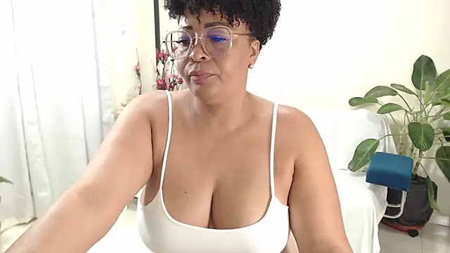 AmbarSofhia online show from 02-18-25, 11:30