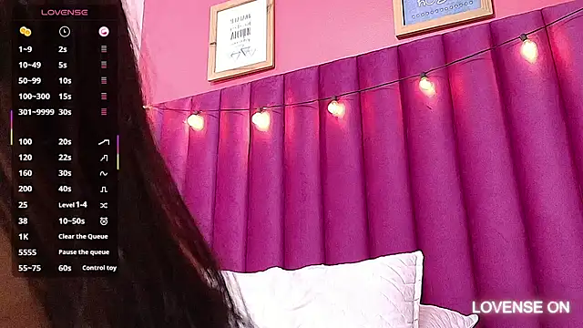 Snapshot of littlee_emilyy_ chatting on 02-12-25, 06:08 littlee emilyy  online show from 02-12-25, 06:08