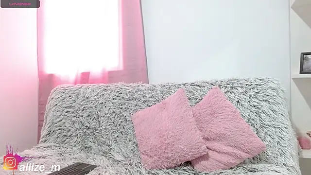 aliicee m online show from 03-08-25, 12:20