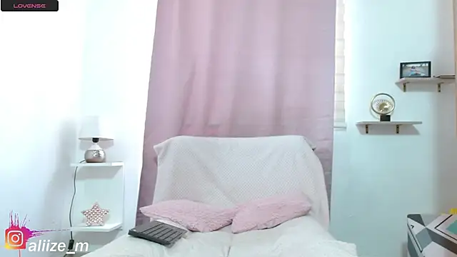 aliicee m online show from 02-11-26, 06:46