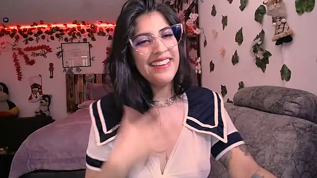 Snapshot of azahar__ziiz chatting on 12-20-24, 07:28 azahar ziiz online show from 12-20-24, 07:28