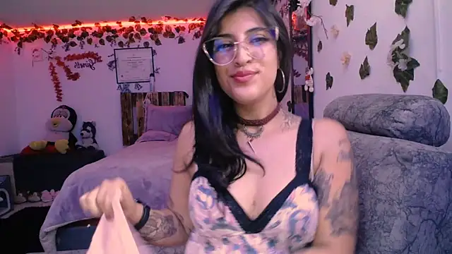 Snapshot of azahar__ziiz chatting on 01-17-25, 11:49 azahar ziiz online show from 01-17-25, 11:49