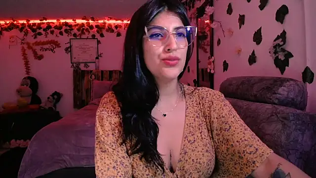 Snapshot of azahar__ziiz chatting on 01-20-25, 02:01 azahar ziiz online show from 01-20-25, 02:01