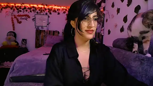 Snapshot of azahar__ziiz chatting on 01-20-25, 10:15 azahar ziiz online show from 01-20-25, 10:15