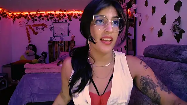 Snapshot of azahar__ziiz chatting on 02-07-25, 03:01 azahar ziiz online show from 02-07-25, 03:01