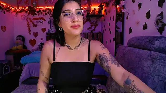 Snapshot of azahar__ziiz chatting on 02-10-25, 08:21 azahar ziiz online show from 02-10-25, 08:21