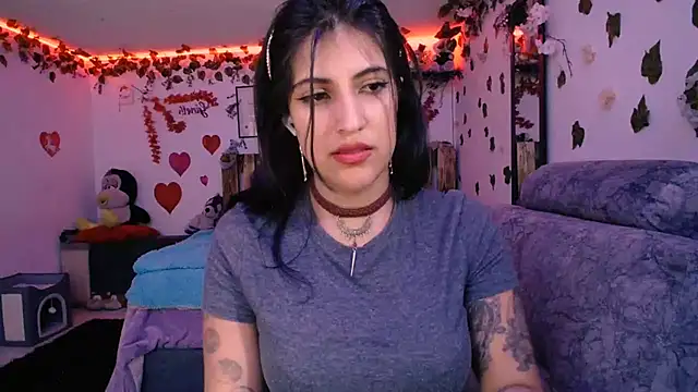 Snapshot of azahar__ziiz chatting on 02-21-25, 07:32 azahar ziiz online show from 02-21-25, 07:32