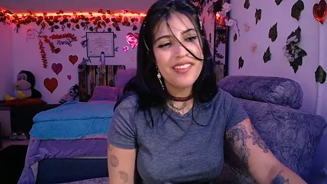 Snapshot of azahar__ziiz chatting on 02-21-25, 10:37 azahar ziiz online show from 02-21-25, 10:37