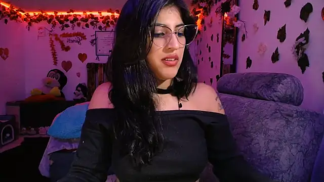 Snapshot of azahar__ziiz chatting on 03-07-25, 01:31 azahar ziiz online show from 03-07-25, 01:31