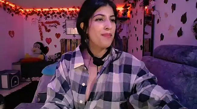 Snapshot of azahar__ziiz chatting on 03-09-25, 05:39 azahar ziiz online show from 03-09-25, 05:39