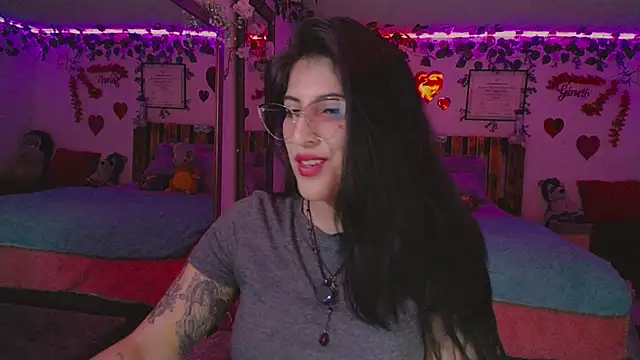 Snapshot of azahar__ziiz chatting on 09-18-25, 10:56 azahar ziiz online show from 09-18-25, 10:56
