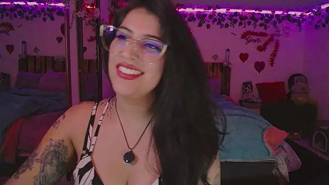 Snapshot of azahar__ziiz chatting on 09-23-25, 02:58 azahar ziiz online show from 09-23-25, 02:58
