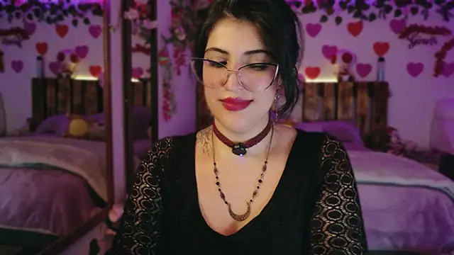 Snapshot of azahar__ziiz chatting on 06-11-26, 02:53 azahar ziiz online show from 06-11-26, 02:53