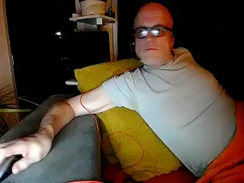 Snapshot of HornyRalfi55 chatting on 12-26-24, 11:13 HornyRalfi55 online show from 12-26-24, 11:13