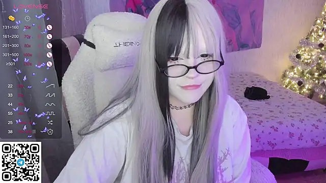 SelenaCute online show from 01-14-26, 06:41