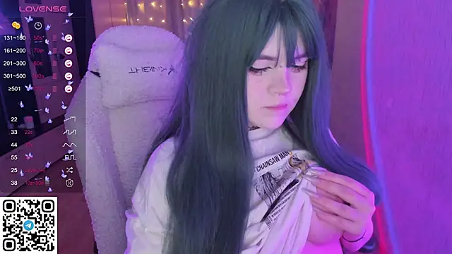 SelenaCute online show from 04-07-26, 05:41