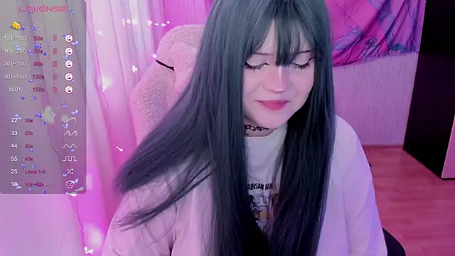 Snapshot of SelenaCute chatting on 06-11-26, 10:24 SelenaCute online show from 06-11-26, 10:24