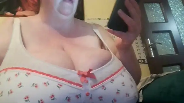 Snapshot of Nataliesbestjuggs chatting on 05-21-26, 08:38 Nataliesbestjuggs online show from 05-21-26, 08:38