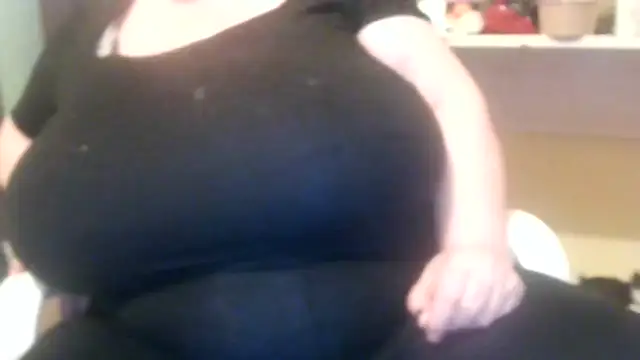 Nataliesbestjuggs online show from 07-14-26, 11:54