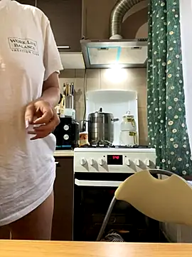 Tasty Shape online show from 10-14-25, 04:57