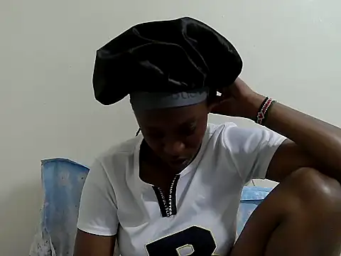 lizbela1 online show from 11-13-25, 04:17