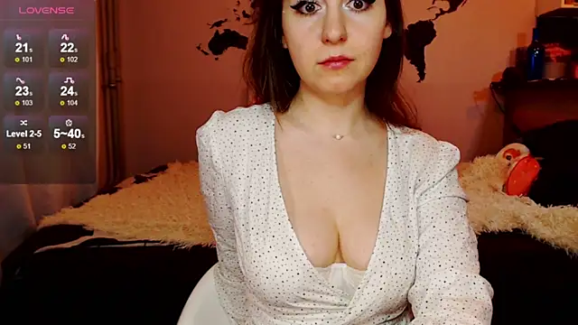 missgenevaonceagain  online show from 02-19-25, 11:04