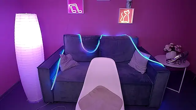 Snapshot of RikaRaily chatting on 12-04-24, 05:38 RikaRaily online show from 12-04-24, 05:38