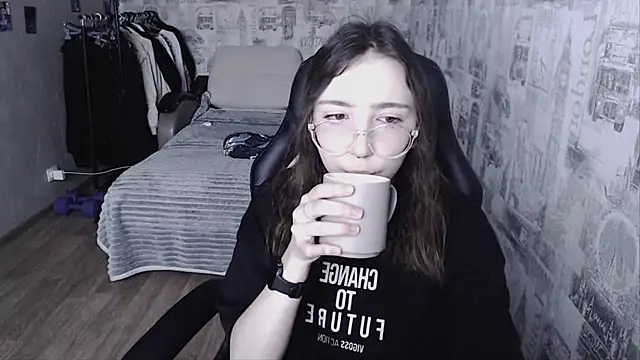 Snapshot of AmeliaKamishiro chatting on 12-25-24, 07:46 AmeliaKamishiro online show from 12-25-24, 07:46