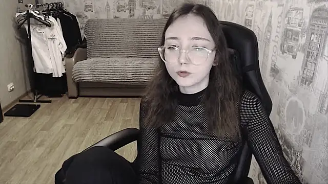 Snapshot of AmeliaKamishiro chatting on 01-19-25, 06:10 AmeliaKamishiro online show from 01-19-25, 06:10