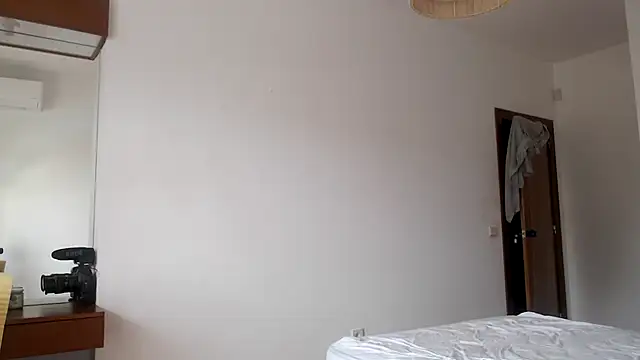 SexyandMarried1 online show from 12-04-25, 10:46