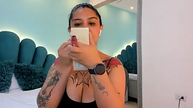 sharlott18 online show from 02-19-26, 12:56