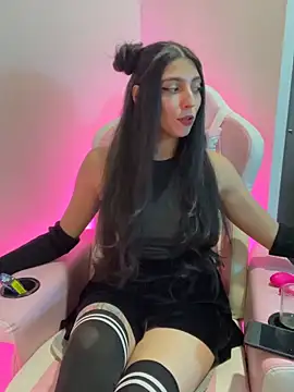 Snapshot of Felicia_smok3 chatting on 05-03-26, 03:45 Felicia smok3 online show from 05-03-26, 03:45