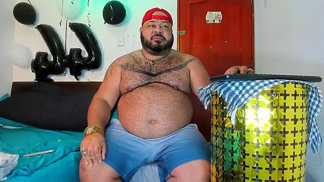 Latino bigcock online show from 01-06-26, 09:07