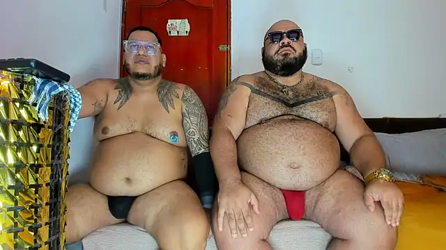 Snapshot of Latino_bigcock chatting on 02-15-26, 01:24 Latino bigcock online show from 02-15-26, 01:24